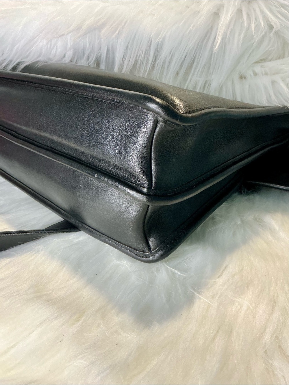 Black VTG Coach Leather Men's Messenger Bag - Classic Professional Carry - Picture 4 of 6